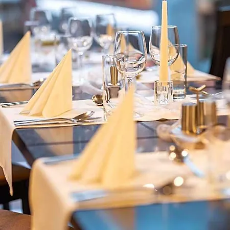 Отель Bnc - Restaurant - Bowling 3*