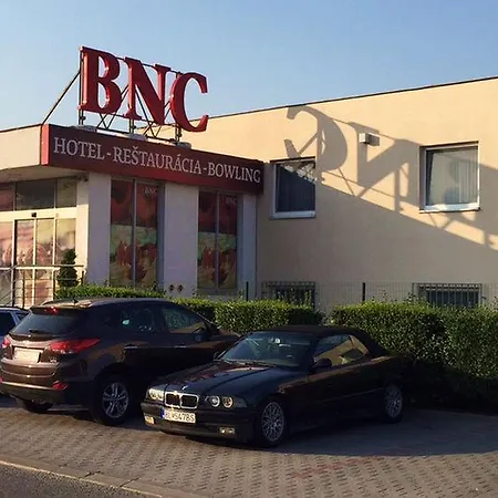 Bnc - Restaurant - Bowling מלון ברטיסלאבה
