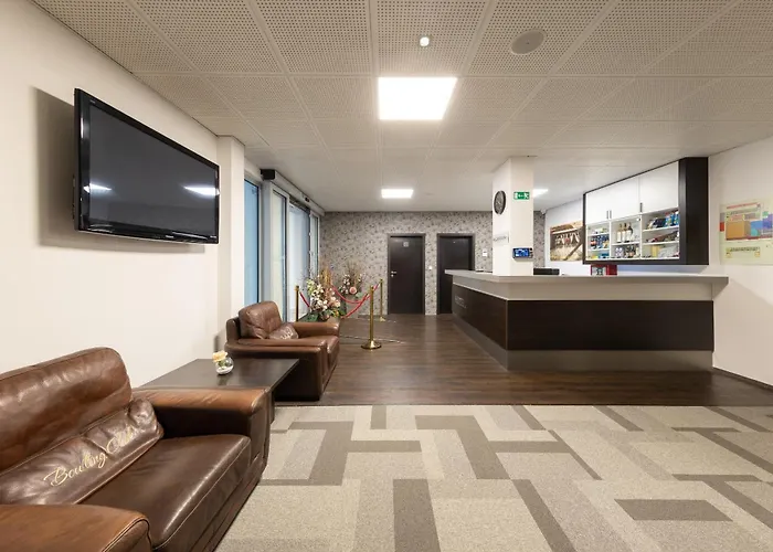 فندق Bnc - Restaurant - Bowling براتسيلافا