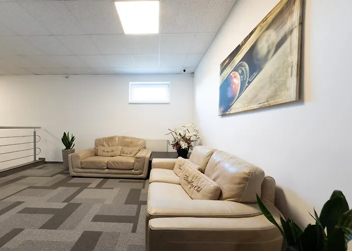 Ξενοδοχείο Bnc - Restaurant - Bowling