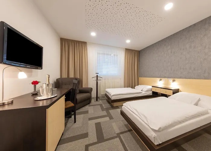 Bnc - Restaurant - Bowling براتسيلافا