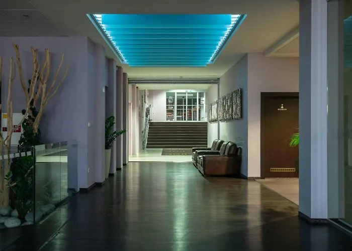 Bnc - Restaurant - Bowling 3* براتسيلافا