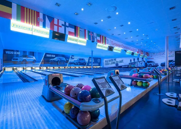 فندق Bnc - Restaurant - Bowling