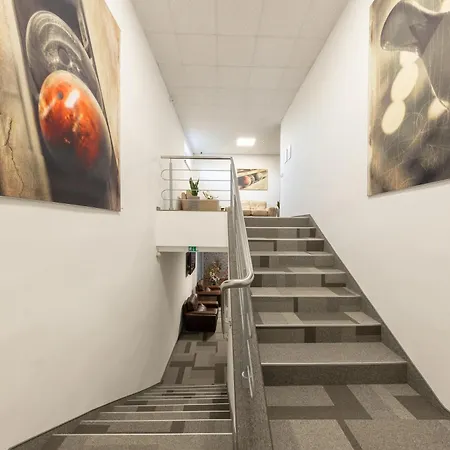 Bnc酒店 - 餐厅 - 保龄球 3* 布拉迪斯拉发