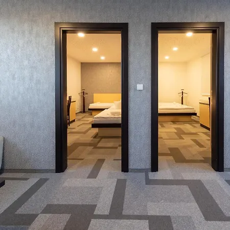 Bnc酒店 - 餐厅 - 保龄球 酒店