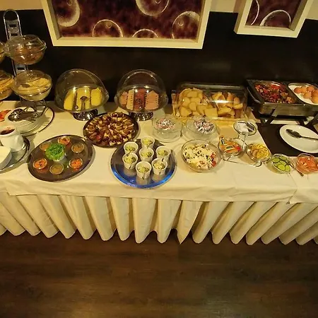 Bnc酒店 - 餐厅 - 保龄球 酒店 布拉迪斯拉发